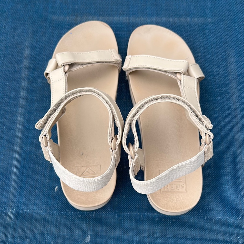 Reef Cushion Rem High Sandals Size 9